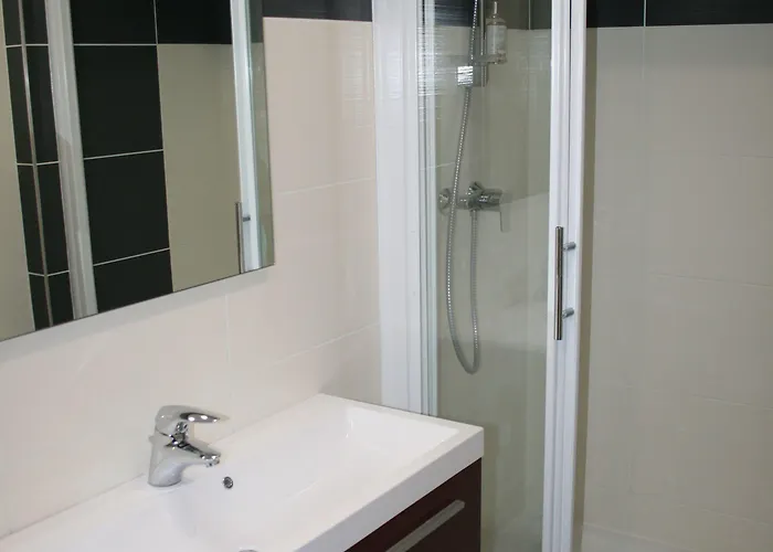 Le Chambellan 2* ديجون